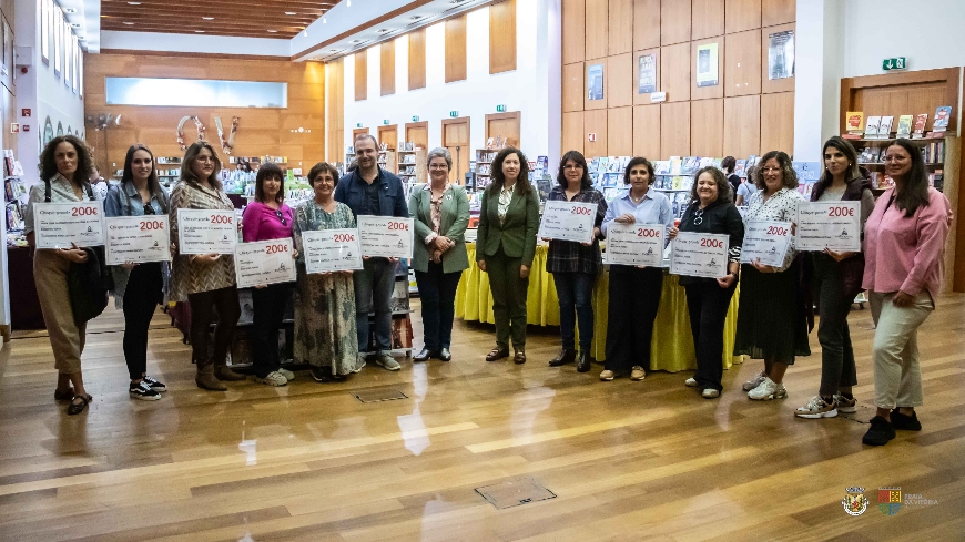 Outono Vivo 2024: Câmara Municipal da Praia da Vitória oferece livros às bibliotecas de caráter