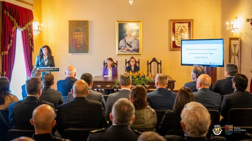 Empreitada apresentada à Ministra do Ambiente e Energia: Reforço do subsistema Agualva/Praia ultr