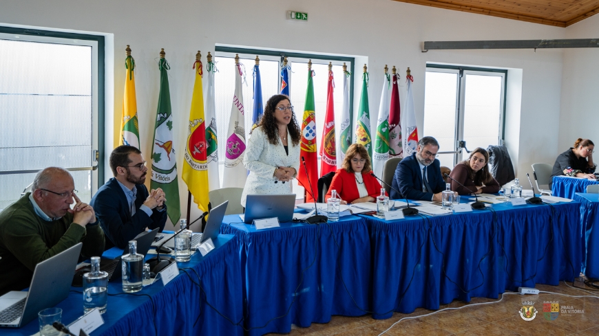 Vânia Ferreira, na Assembleia Municipal da Praia da Vitória: “Empreitadas a concurso provam sa�