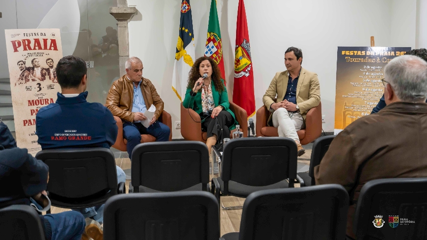 Cartazes taurinos apresentados na terça-feira, dia 05: João Moura, Francisco Palha e João Pamplo