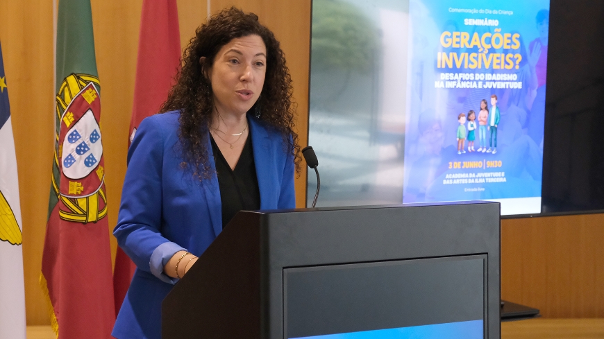 Vânia Ferreira, na abertura do Seminário “Gerações Invisíveis? Desafios do Idadismo na Infâ